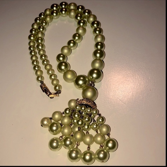 VTG Mint Green Faux Pearl Necklace w Tassel 22” + 3” - Picture 1 of 6